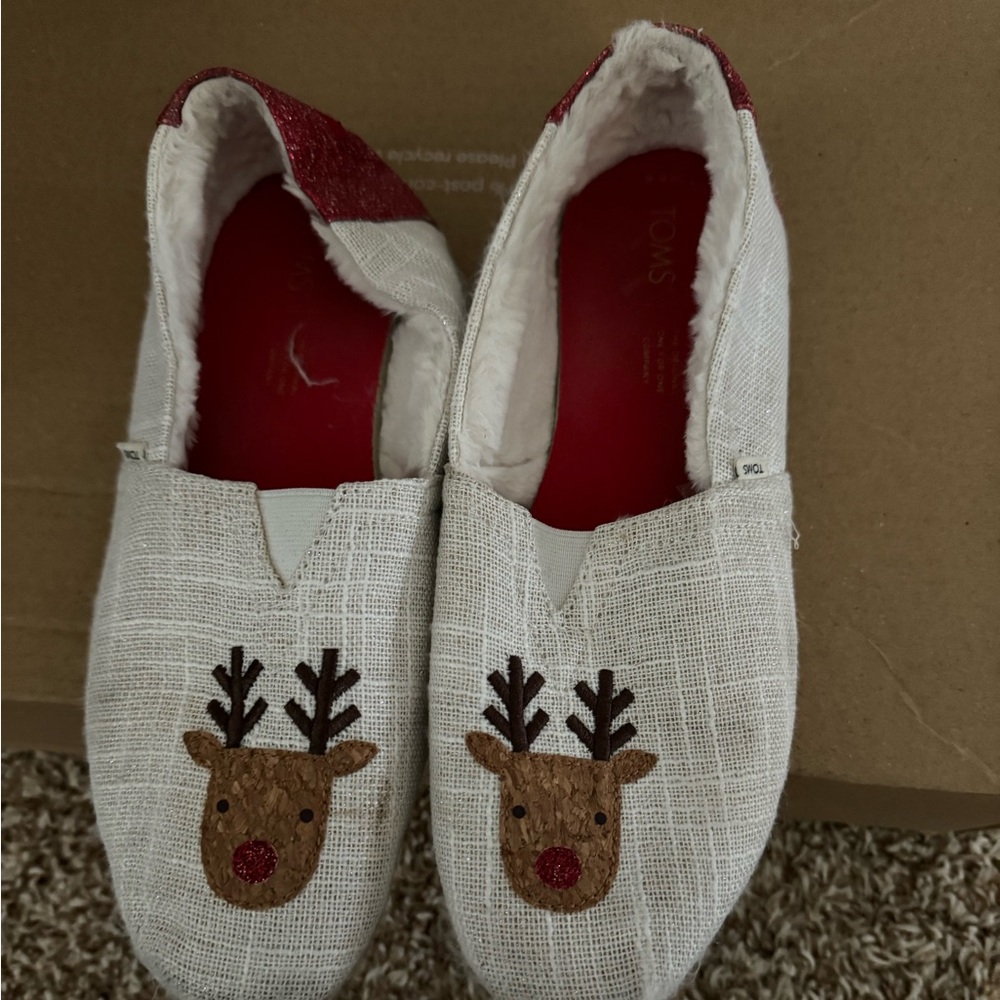 Tom’s women shoes holidays and  style size 8.5 lightly worn